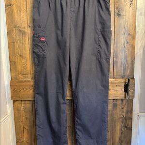 Dark grey scrub pant